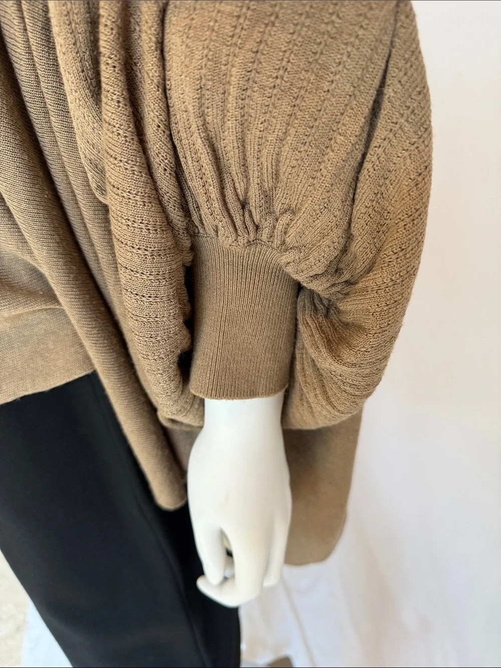 Free People Camel V-Neck Balloon Sleeve Knit Tunic